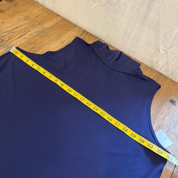 💙Sleeveless Cowl Neck Top – Studio (Size 3X, NWT) - Picture 4 of 8